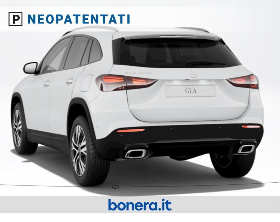 Mercedes GLA 180 180 D Progressive Advanced Plus 8G-DCT