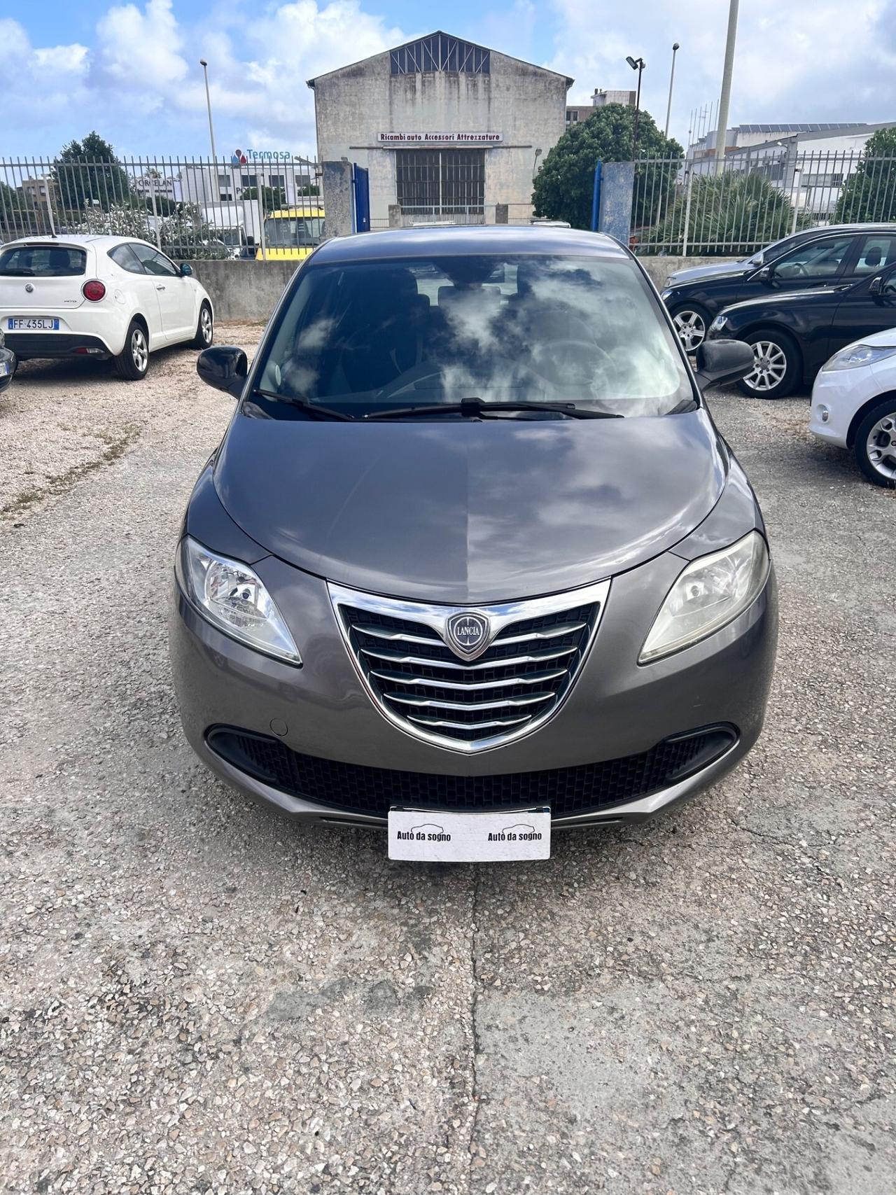 Lancia Ypsilon 1.2 69 CV 5 porte S&S Platinum