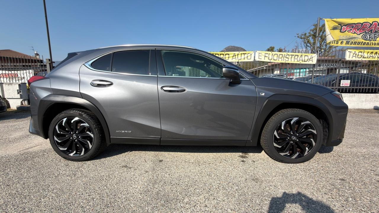 Lexus UX 250h ***** F-SPORT ****** 4WD ******* 4X4 *******