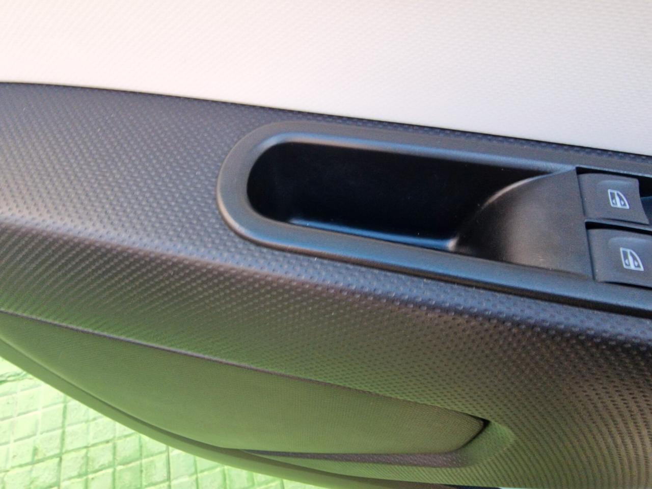 Renault Twingo SCe 65 CV Intens full