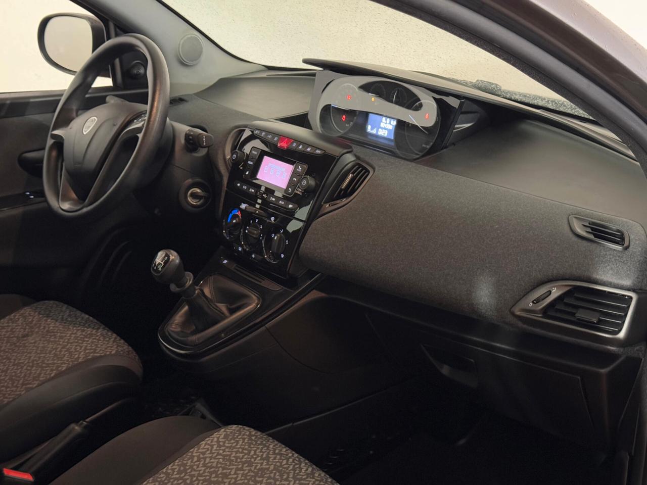 Lancia Ypsilon 1.2 69 CV 5 porte GPL Ecochic Elefantino Blu