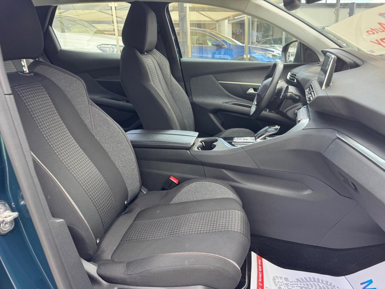 PEUGEOT 3008 1.5 BLUEHDI 130 CV ALLURE EAT8 FULL IVA