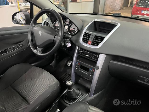 Peugeot 207 CC 1.6 Hdi cabrio dai bassi consumi!