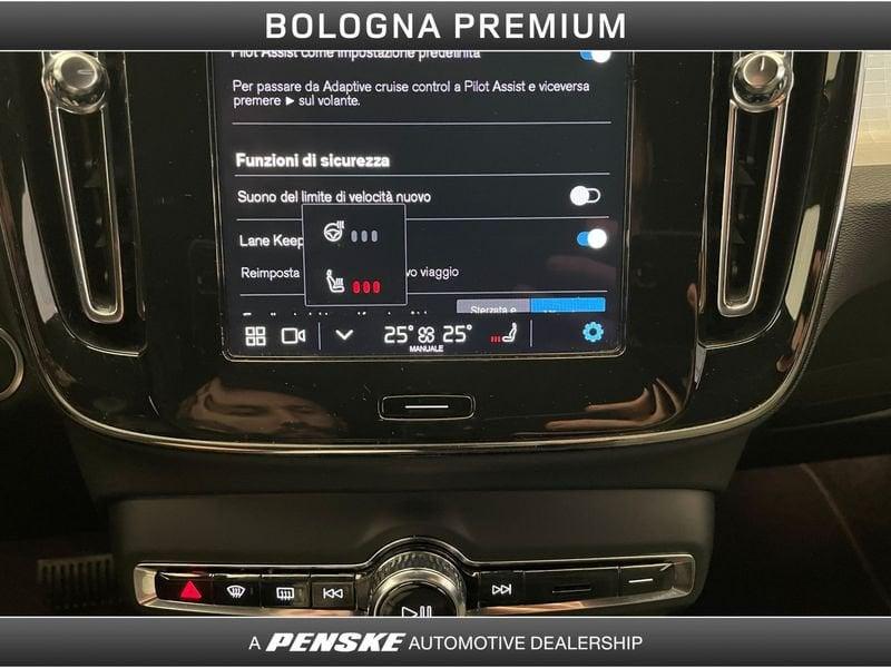 Volvo XC40 XC40 B3 automatico Core