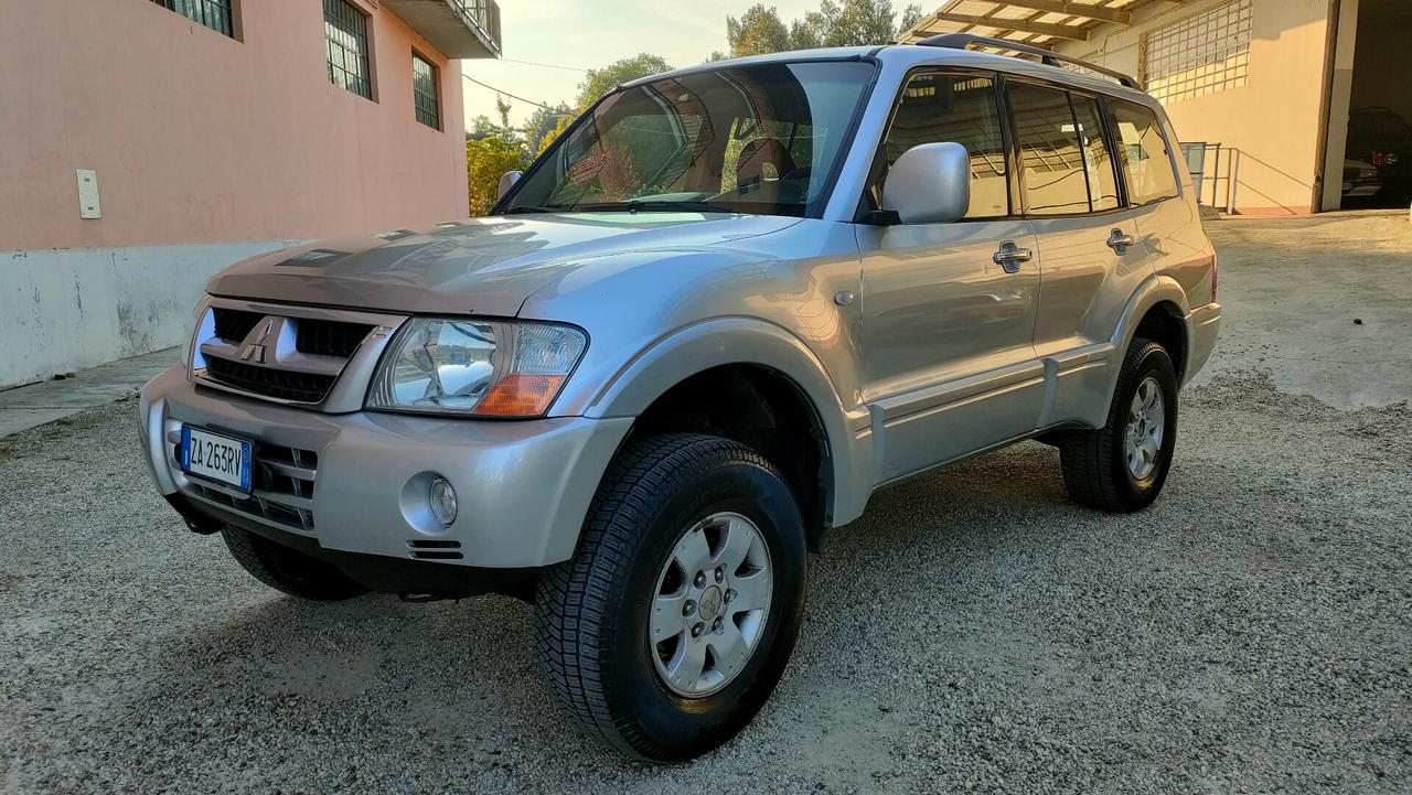 Mitsubishi Pajero 3.2 16V DI-D 7 posti e gancio