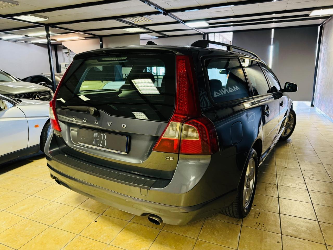 VOLVO V70 2.4 d5 Summum*unipro*service*km originali*