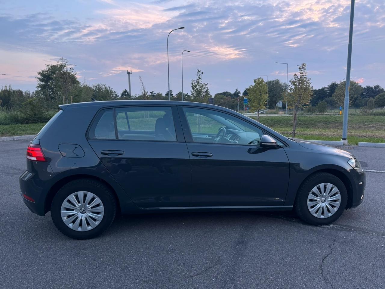 Volkswagen Golf 1.0 TSI 85 CV 5p. Trendline BlueMotion Technology