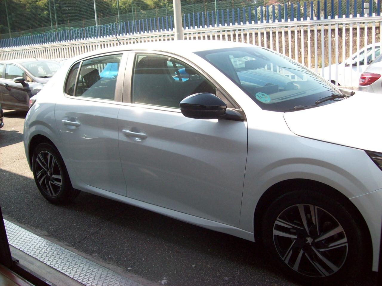 Peugeot 208 PureTech 100 Stop&Start 5 porte Active Pack