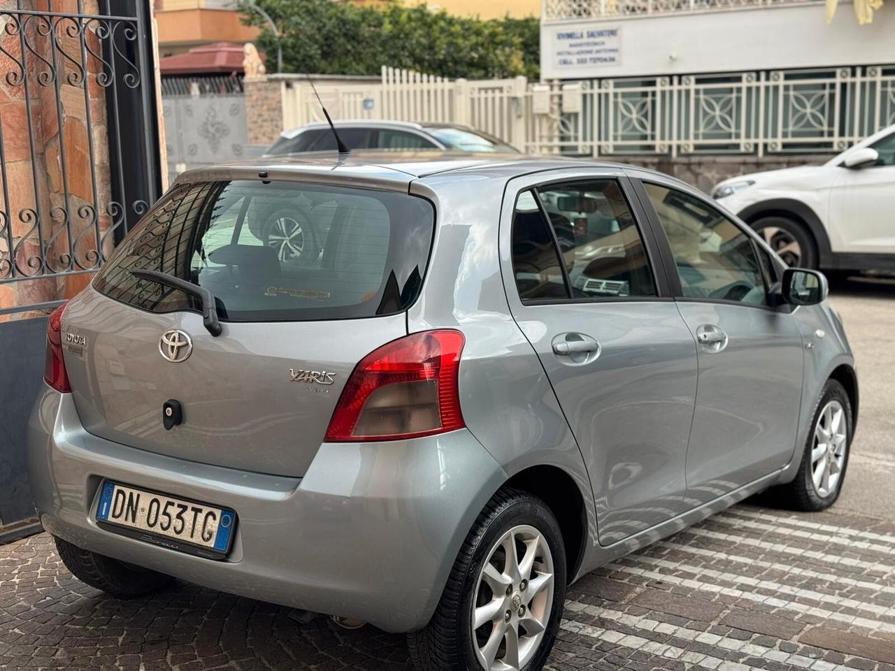 Toyota Yaris 1.4D Navi 5 porte