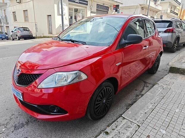 LANCIA Ypsilon 1.2 Benzina 69 cv 5 porte - 2017