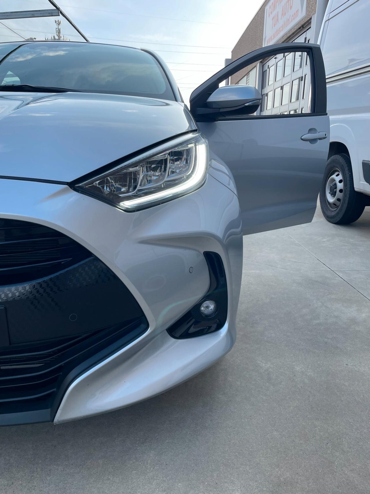 Toyota Yaris 1.5 Hybrid 92CV 5 porte Trend