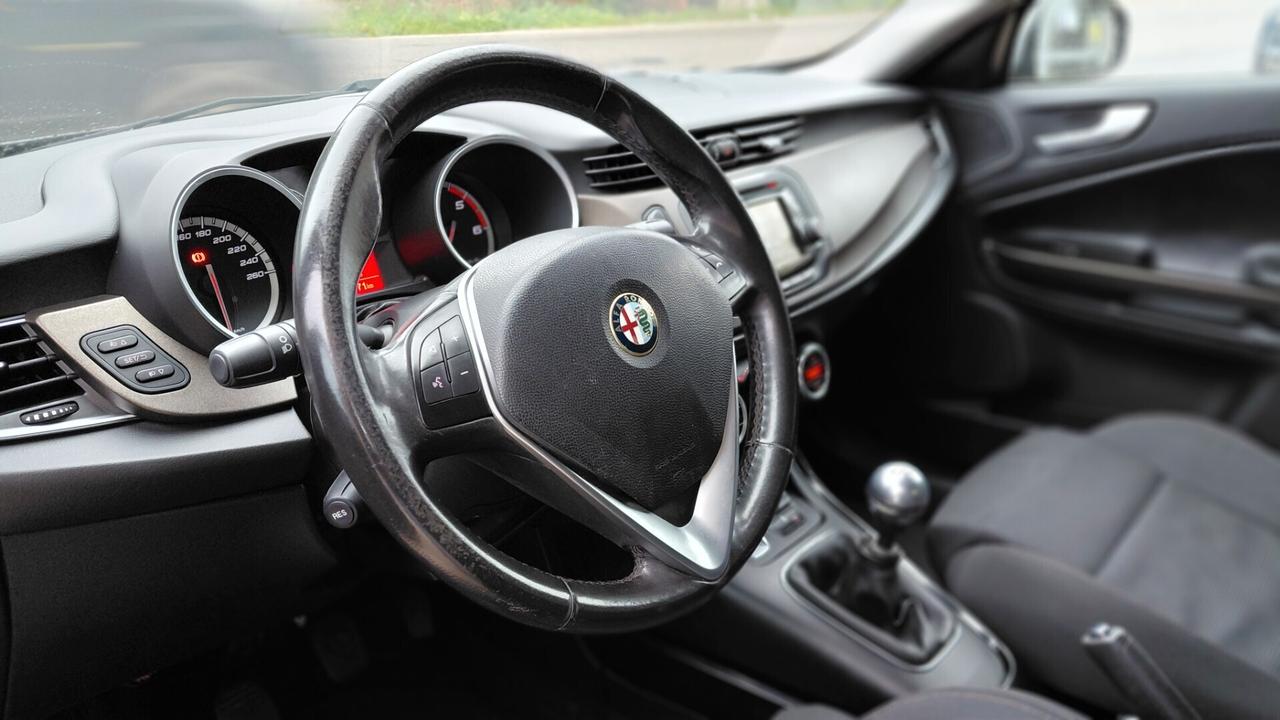 Alfa Romeo Giulietta 1.6 JTDm-2 105 CV Exclusive