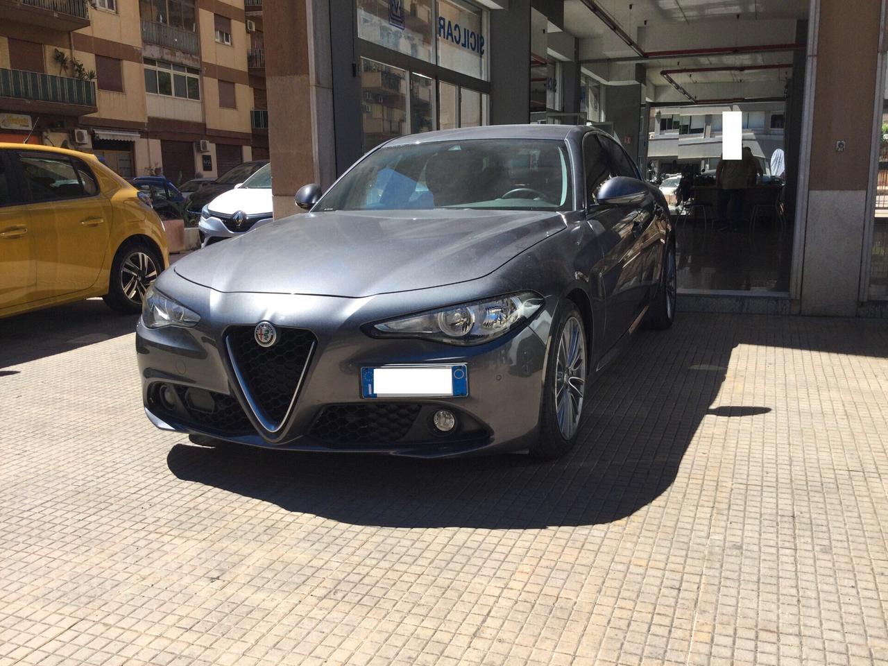 Alfa Romeo Giulia 2.2 Turbodiesel 180 CV AT8 Business Sport Launch Ed.