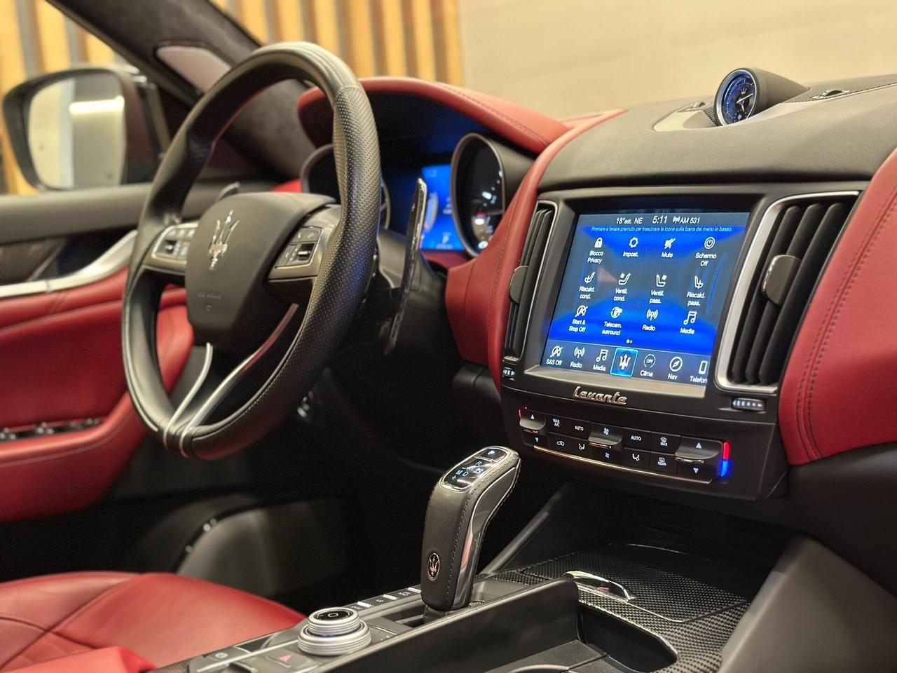 Maserati Levante V8 580 CV AWD Trofeo PARI AL NUOVO PERMUTE GARANZIA