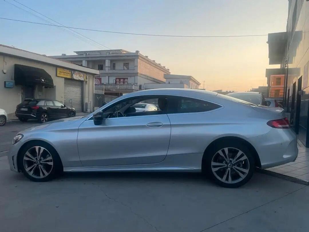 Mercedes-benz C 220 C 220 d Auto 4Matic Coupé Premium