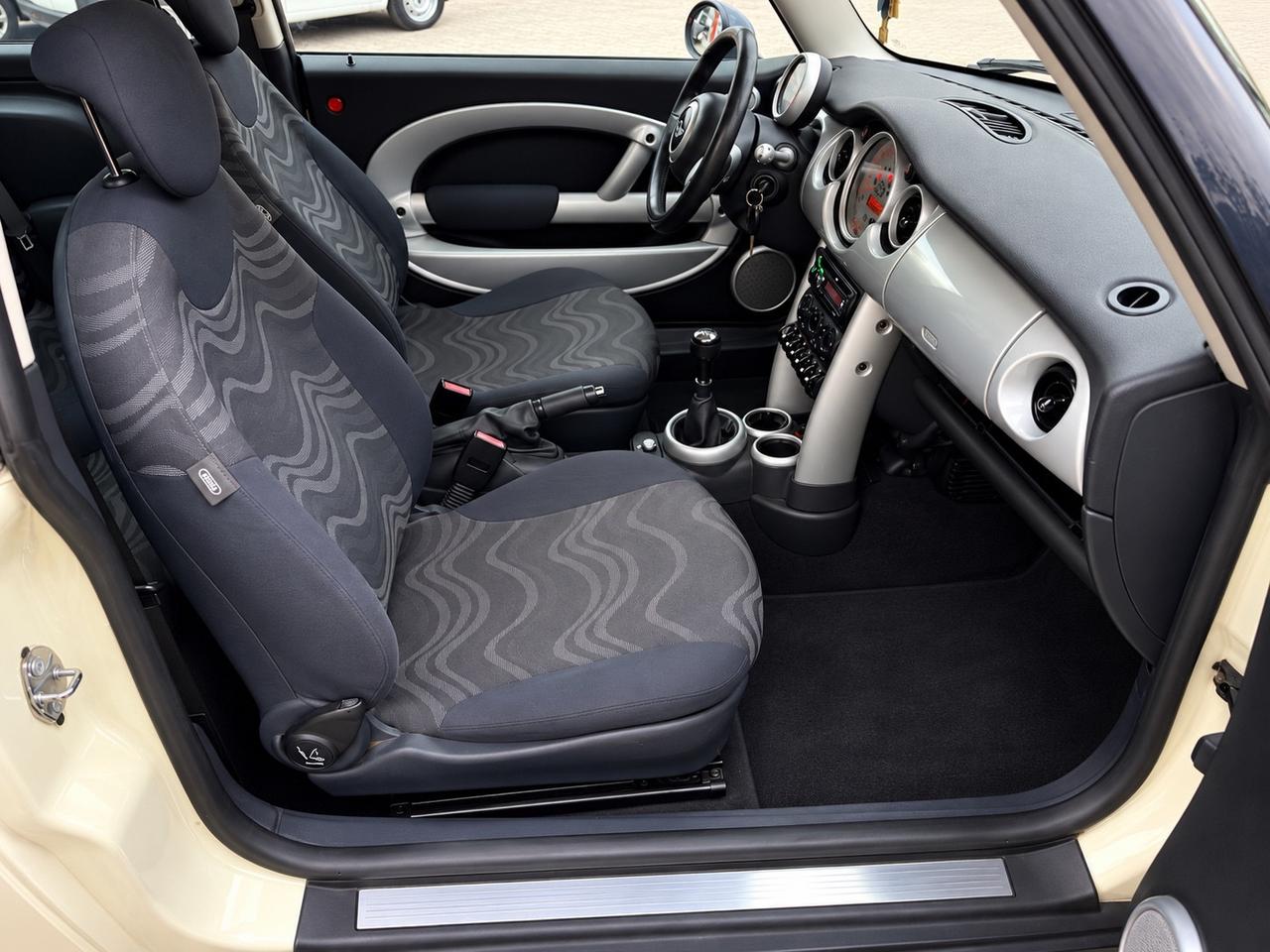 Mini Cooper 1.4 Diesel 75CV NEOPATENTATI