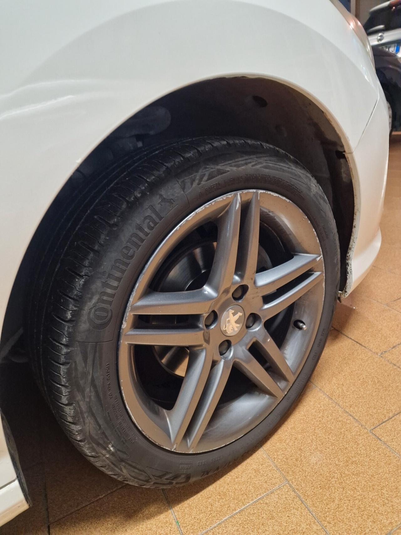 Peugeot 308 1.6 8V e-HDi 112CV Stop&Start 5p. Business