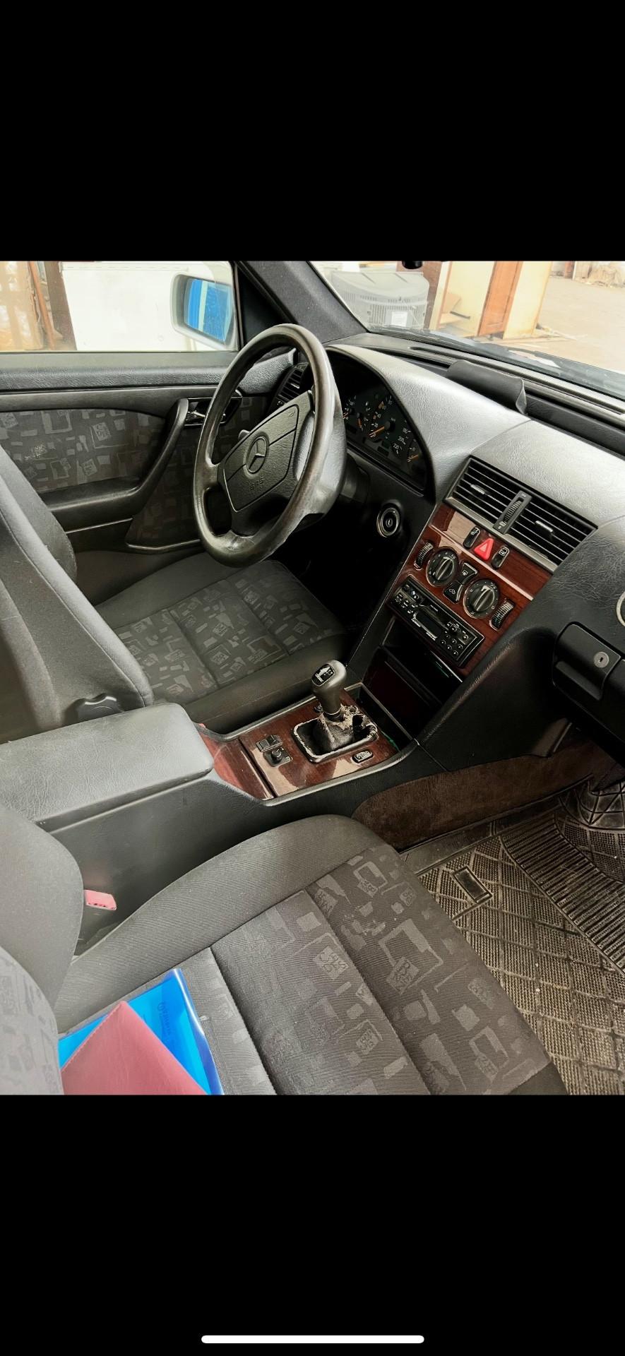 Mercedes-benz C 220 diesel Carro Funebre Pilato