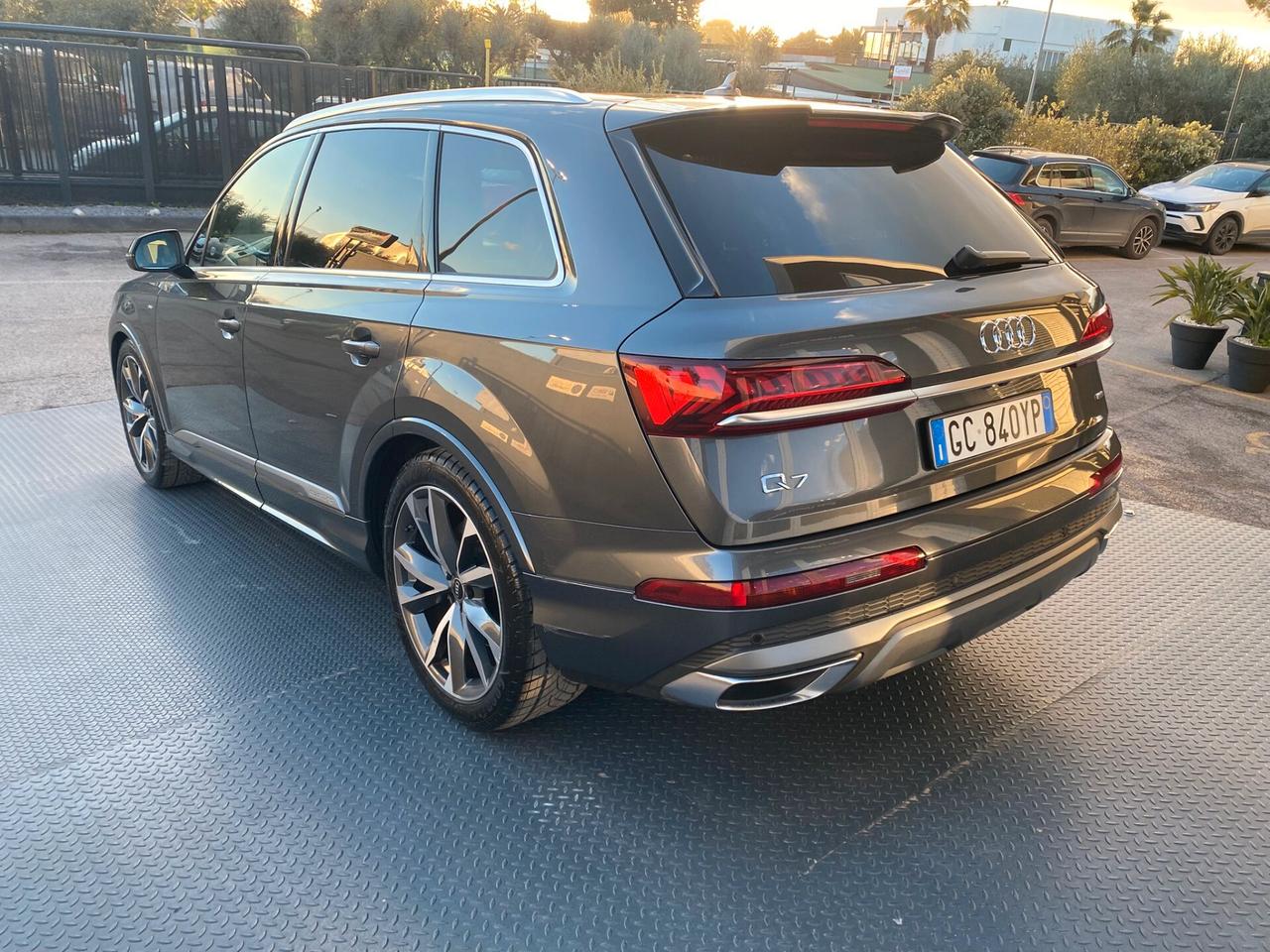 Audi Q7 50 TDI quattro tiptronic Sport Plus