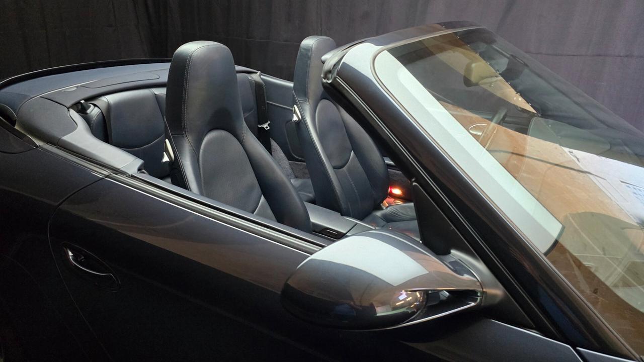 Porsche 911 Carrera Cabriolet