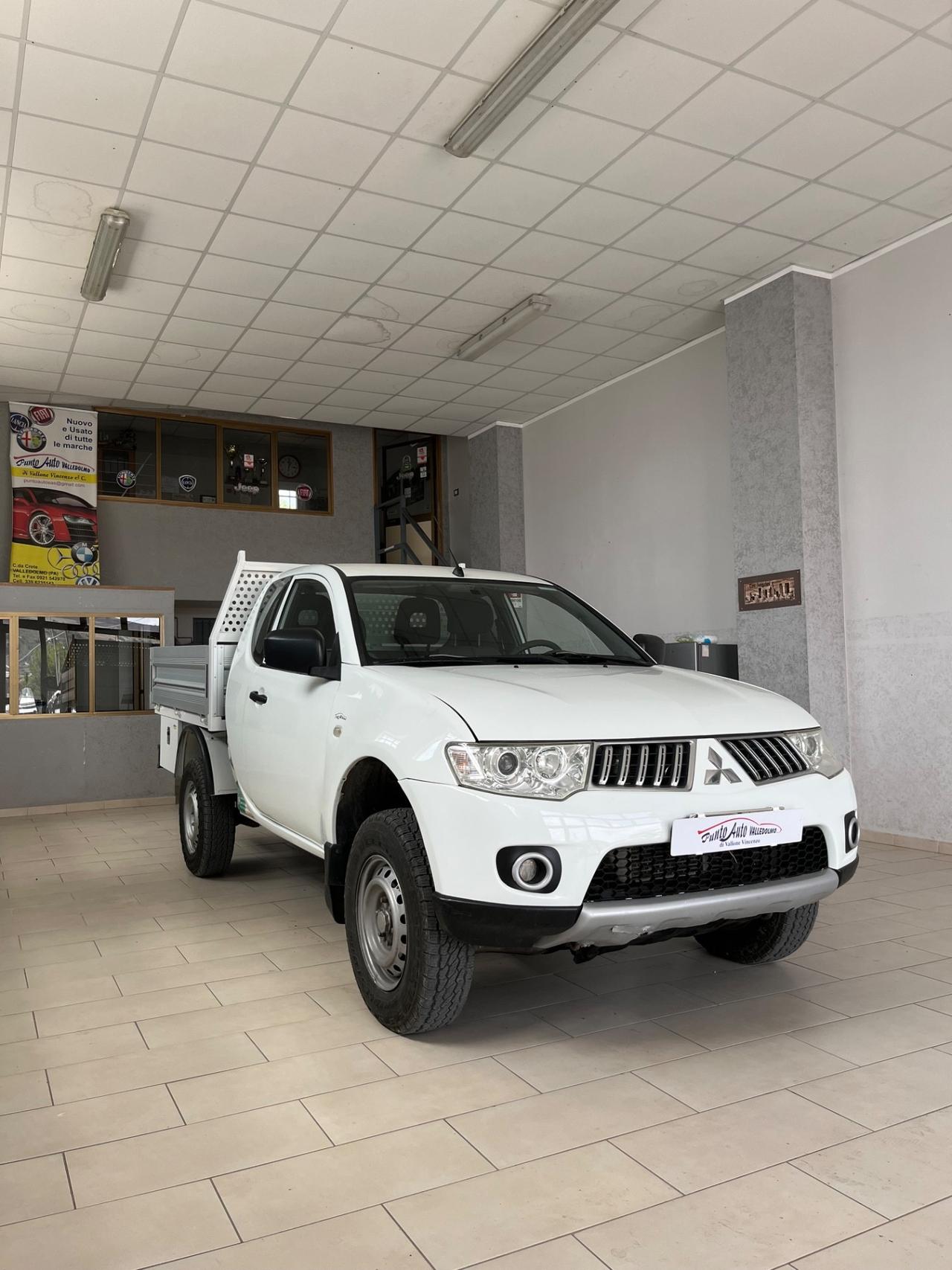 Mitsubishi L200 2.5 DI-D/136CV Club Cab Invite DPF