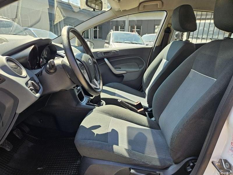 Ford Fiesta Fiesta 5p 1.4 16v Titanium GPL