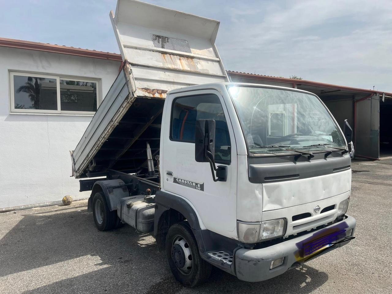 Nissan cabstar E 120 ribalt.-3.0-(leggi bene )-2002