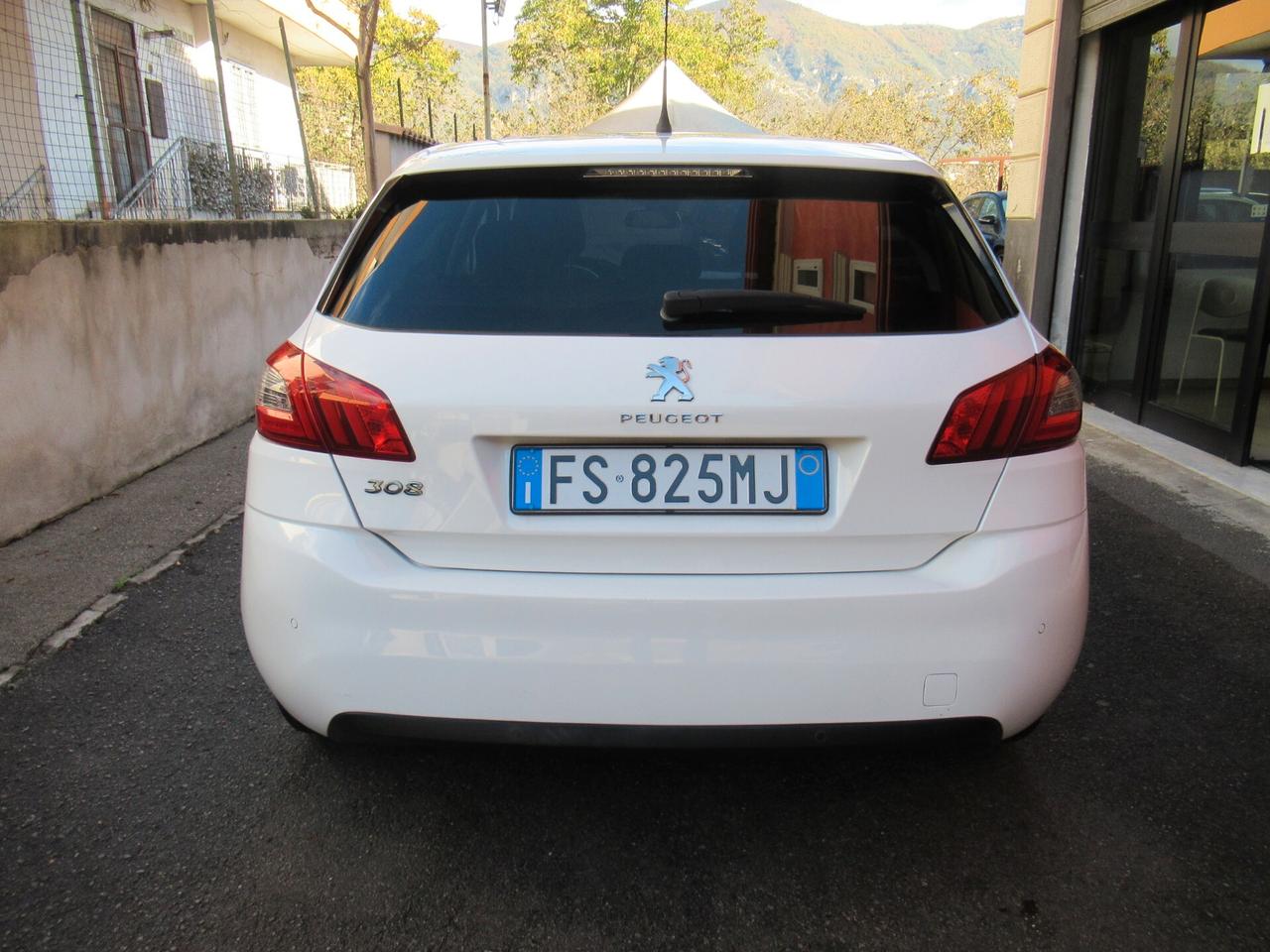 Peugeot 308 BlueHDi 130 S&S Allure