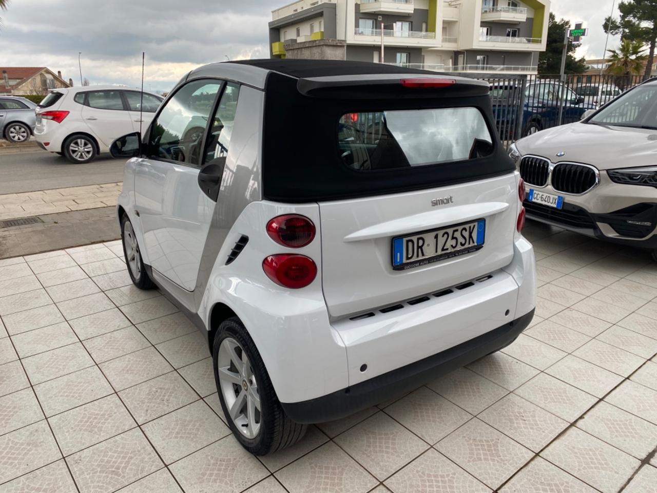 Smart ForTwo 1000 62 kW cabrio pulse