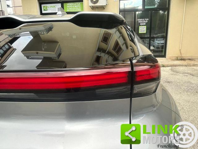 TOYOTA C-HR 2.0 Hybrid E-CVT Trend