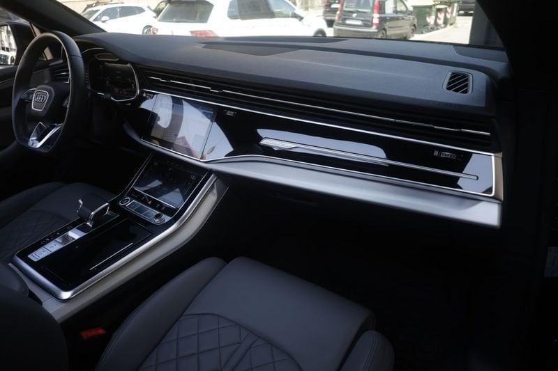 Audi Q8 50 TDI 286cv quattro tiptronic SLINE TETTO PANORAMICO Unicoproprietario