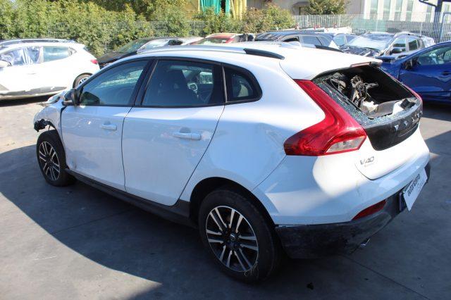 VOLVO V40 Cross Country 2.0 D2 120CV BUSINESS CAMBIO MANUALE