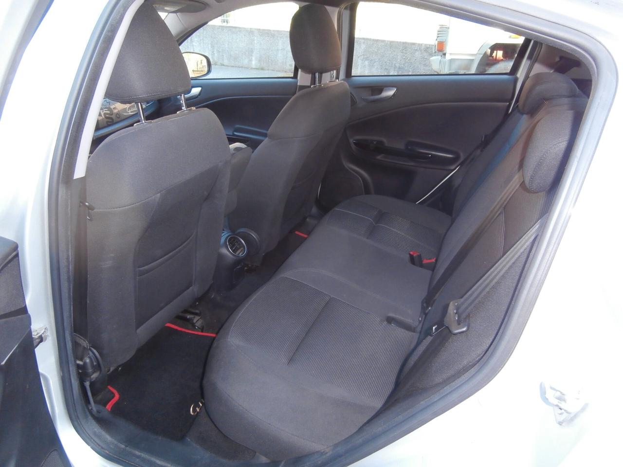 Alfa Romeo Giulietta 1.6 JTDm-2 105 CV Neopatentati