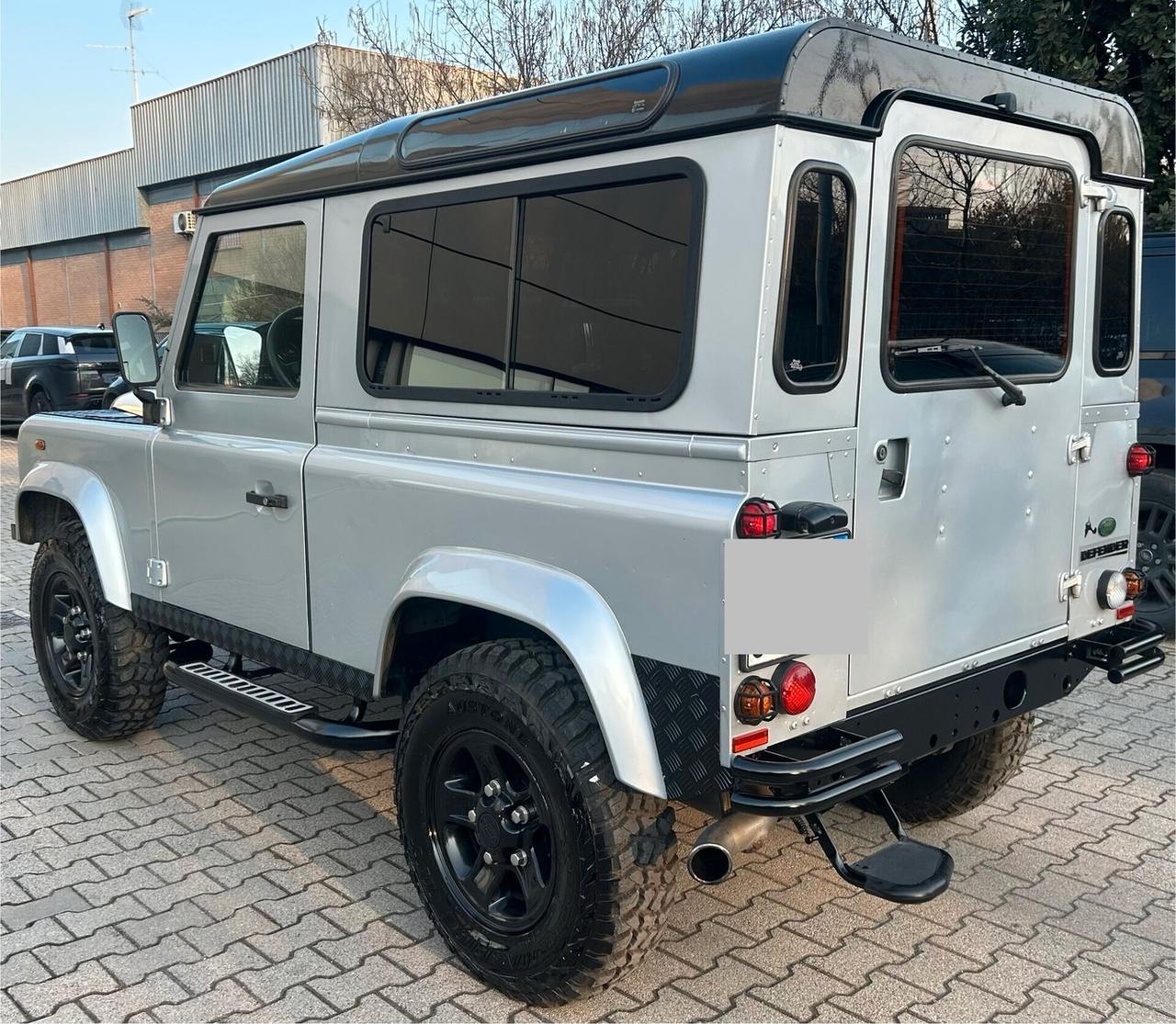 Land Rover Defender 90 2.4 TD4 Station Wagon S