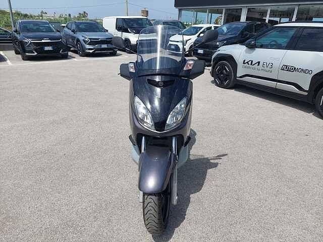 Yamaha XMAX 250