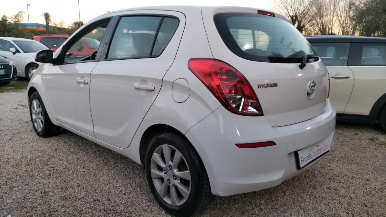 Hyundai i20 1.2 5p.** NEOPATENTATI **