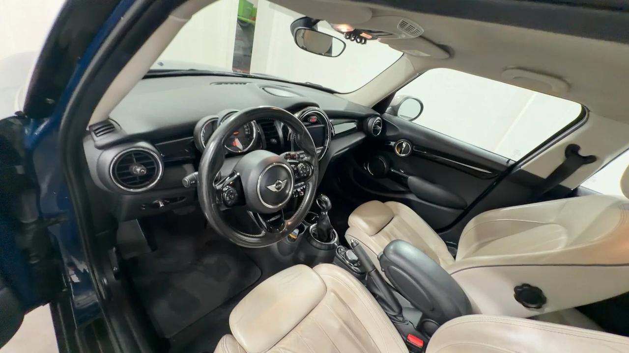 Mini 1.5 Cooper D Hype Aut. 5 porte