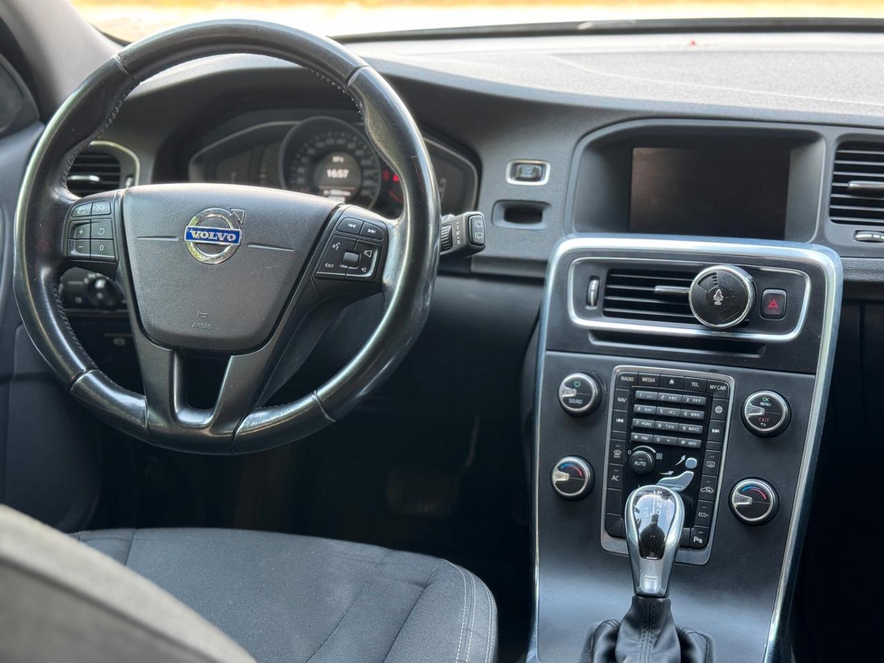 Volvo V60 D2 Geartronic Summum