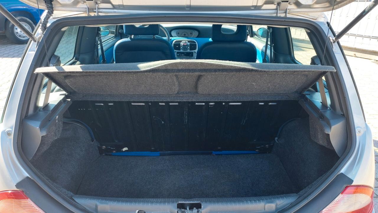 Lancia Y 1.2i cat Unica