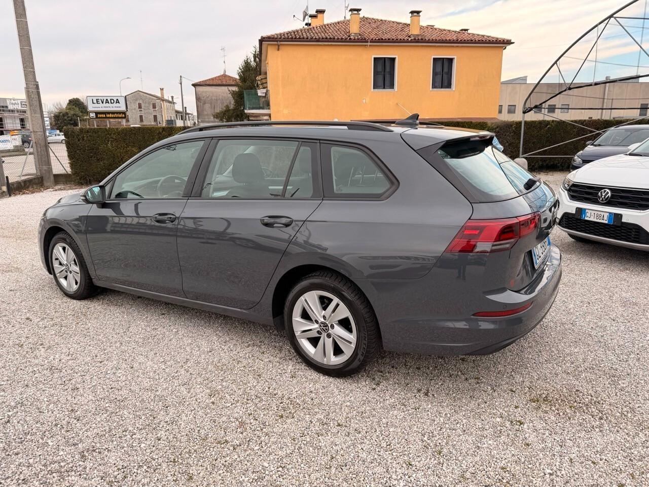 Volkswagen Golf Variant 2.0 TDI 116 CV DSG Life (display digitale - fari Led pacchetto luci)