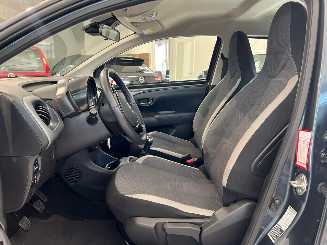 Toyota Aygo Connect 1.0 VVT-i 72 CV 5 porte x-fun