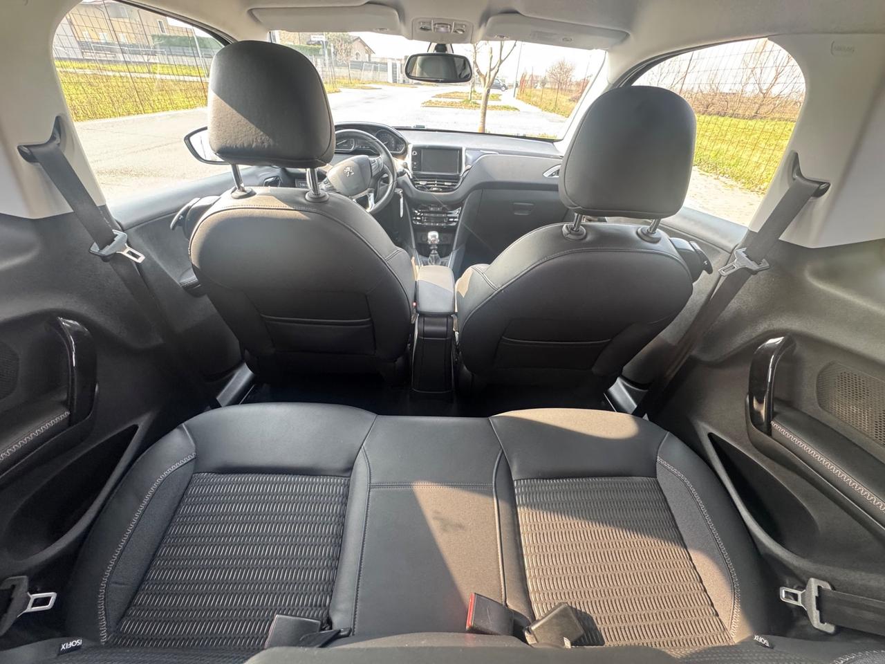 Peugeot 208 1.4 HDi 68 CV 3 porte Allure