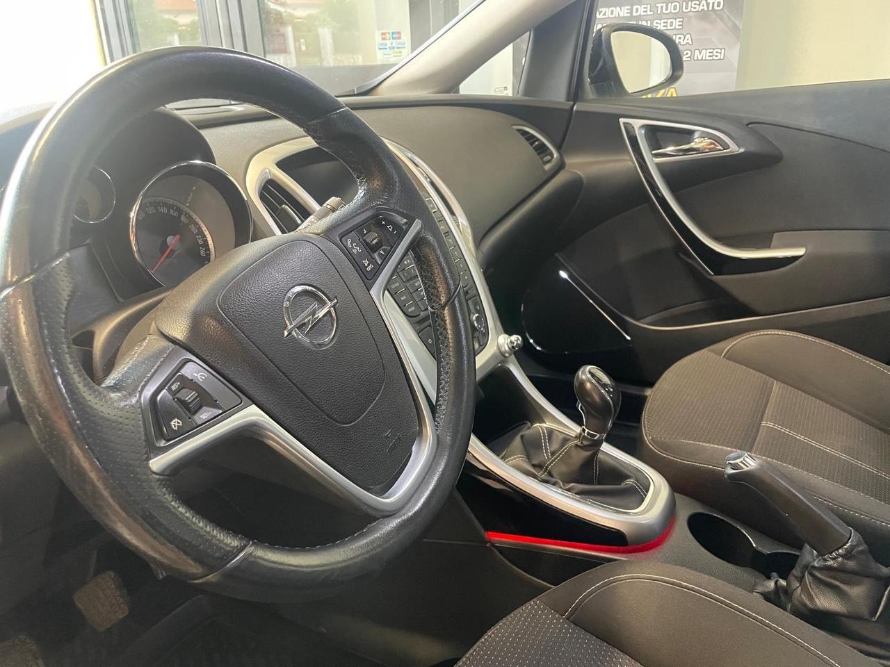 Opel Astra 1.6 Turbo 180CV 5 porte Cosmo S
