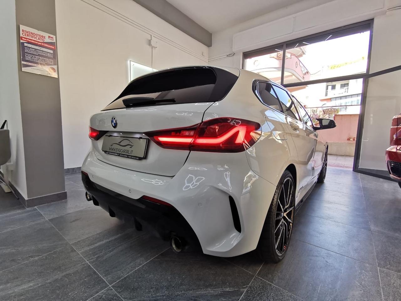 Bmw 118 118d 5p. Msport