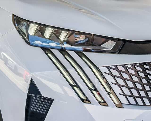 Peugeot 5008 Hybrid 136 e-DCS6 GT 7 posti