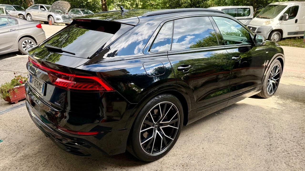 Audi Q8 50 TDI 286 CV quattro S-Line