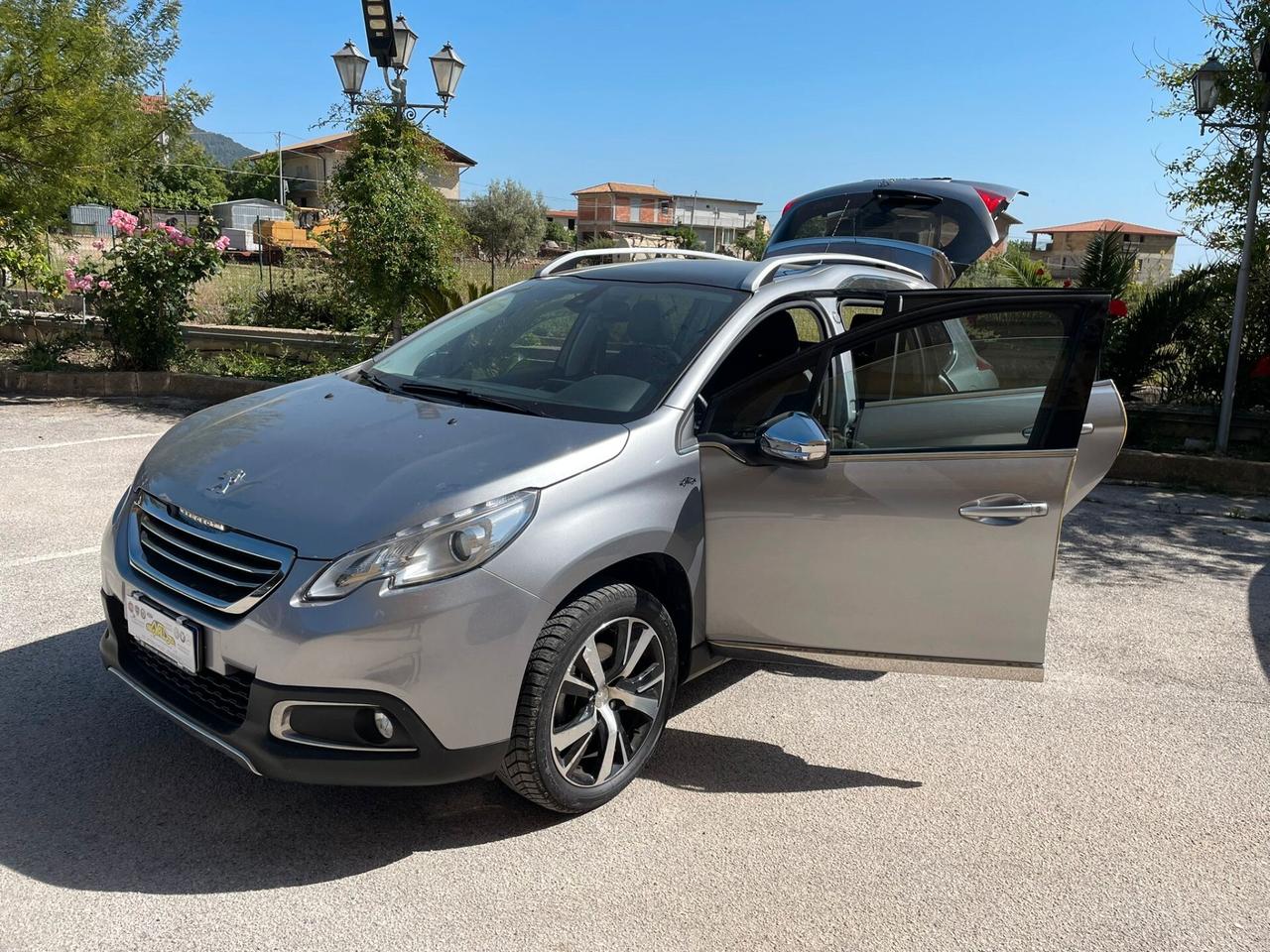 Peugeot 2008 1.6 HDI 120cv Black Matt