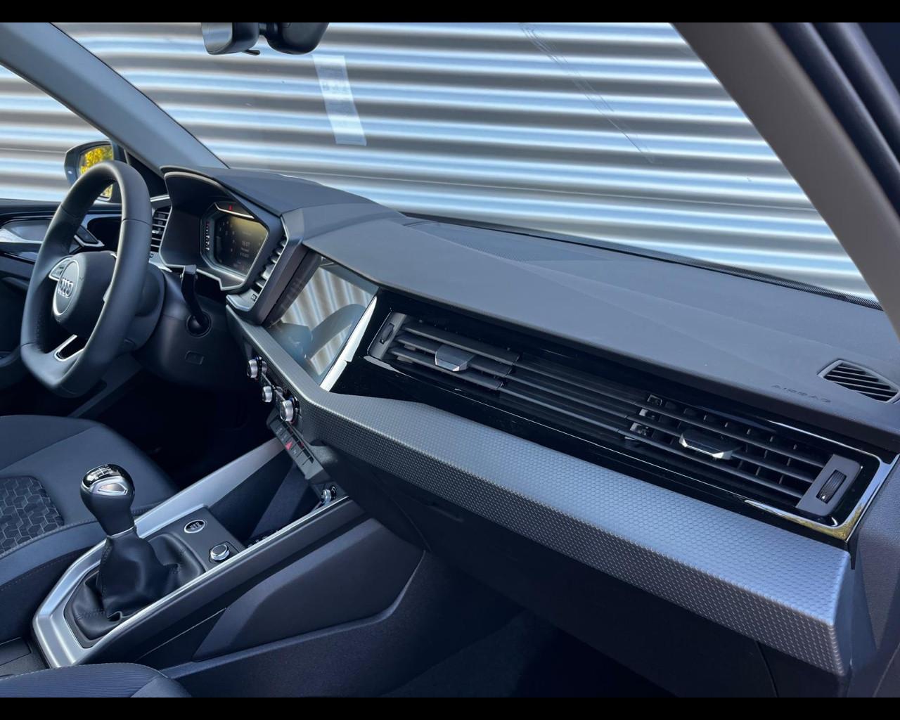 AUDI A1 SPORTBACK 30 TFSI S LINE EDITION