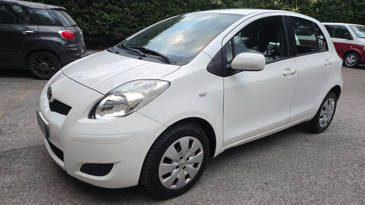 Toyota Yaris 1.3 5 porte Sol