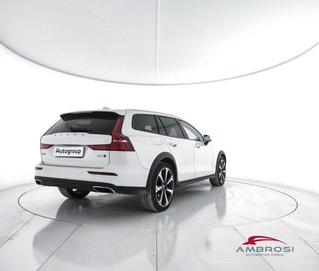 VOLVO V60 Cross Country D4 AWD Geartronic Business Plus